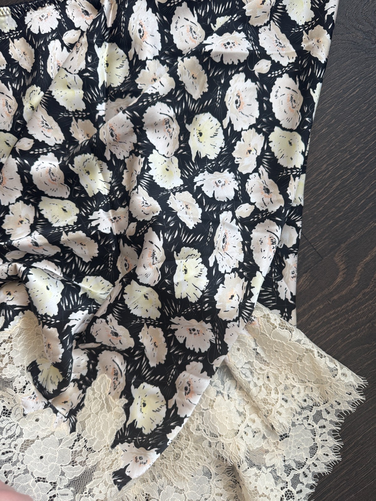 Doen ELOWETTE SKIRT IN NOIR FLEURS D'ANEMONE