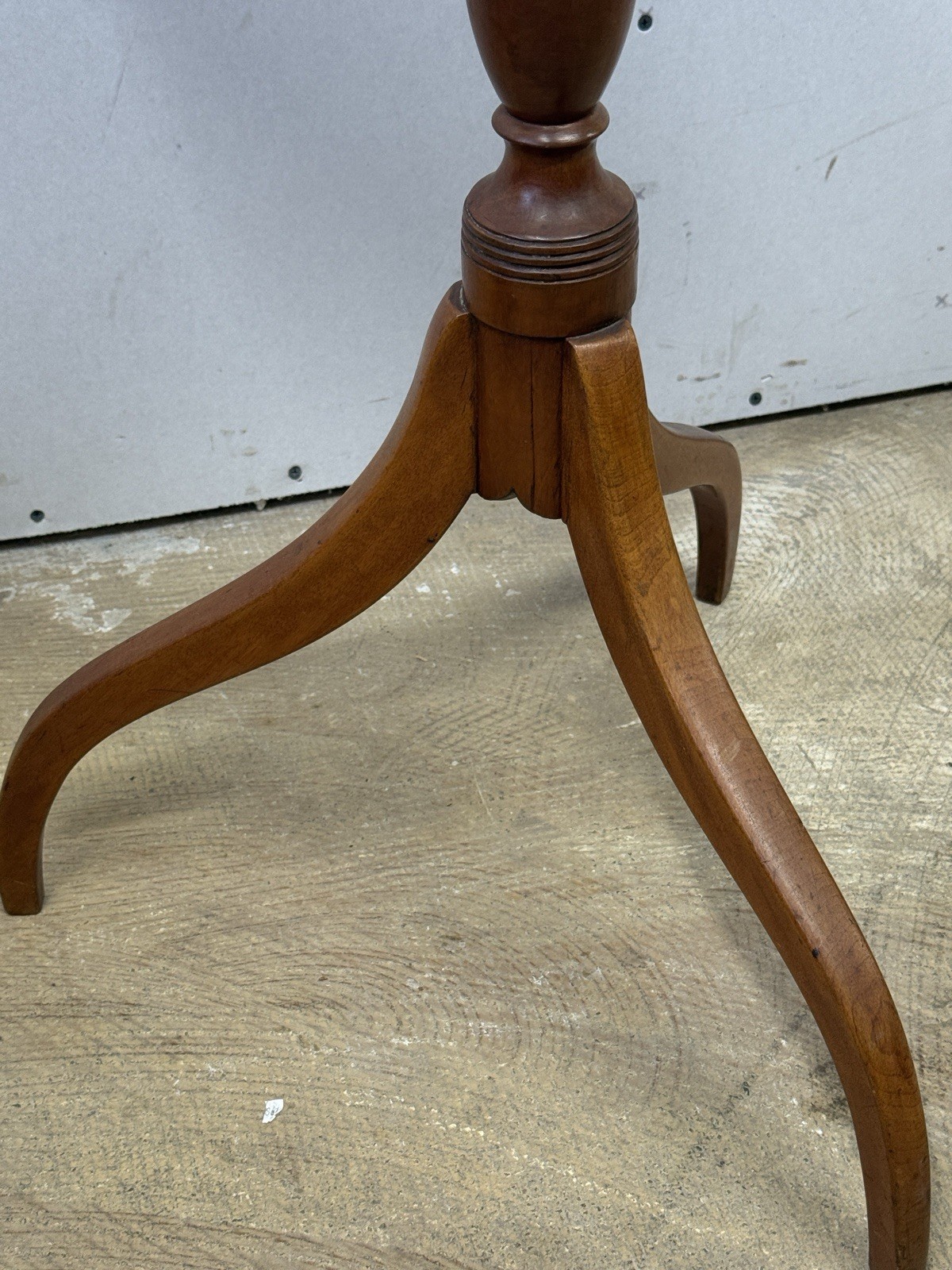 Antique New England maple federal cherry candle stand 1810 spider legs