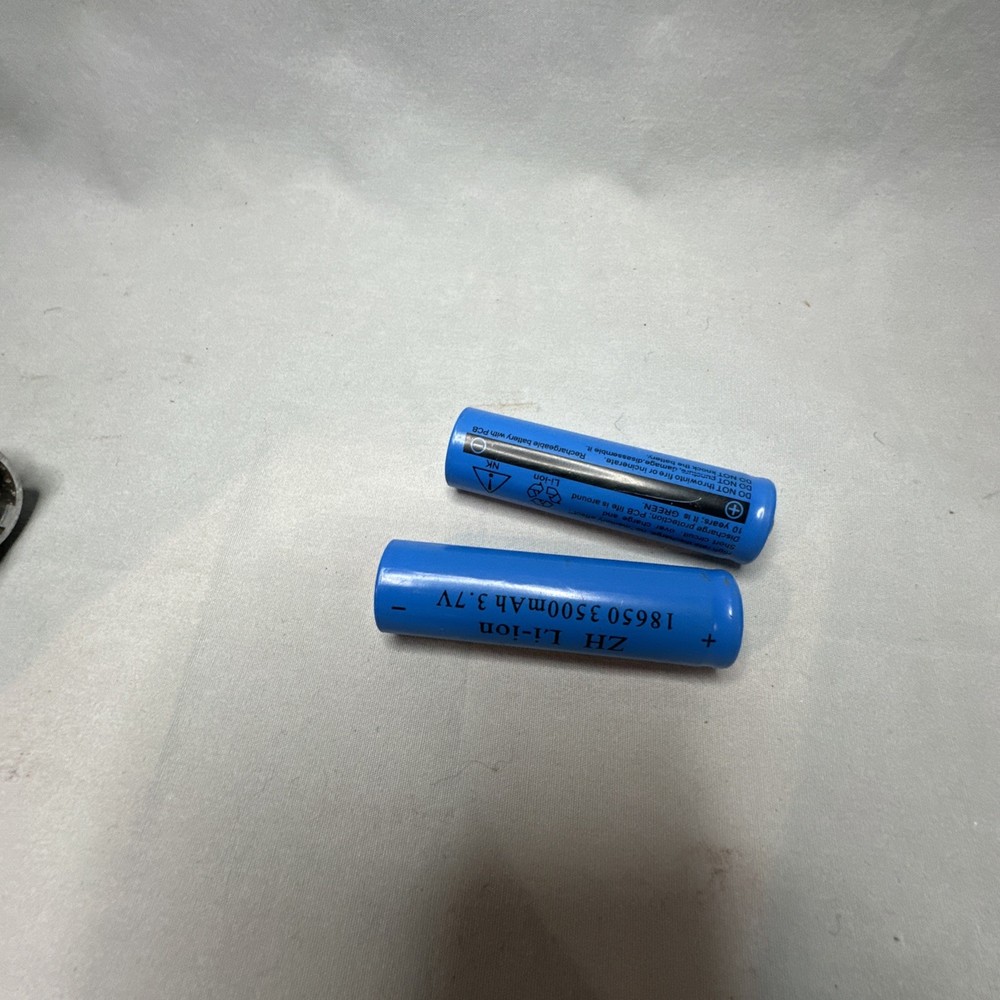 Mega Stun Flashlight Baton 19” 100M Volt Needs Charger