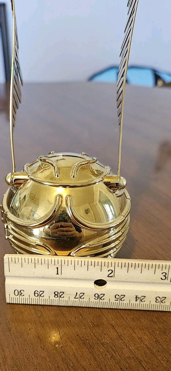 Harry Potter Golden Snitch Desk Quartz Battery Clock Untested