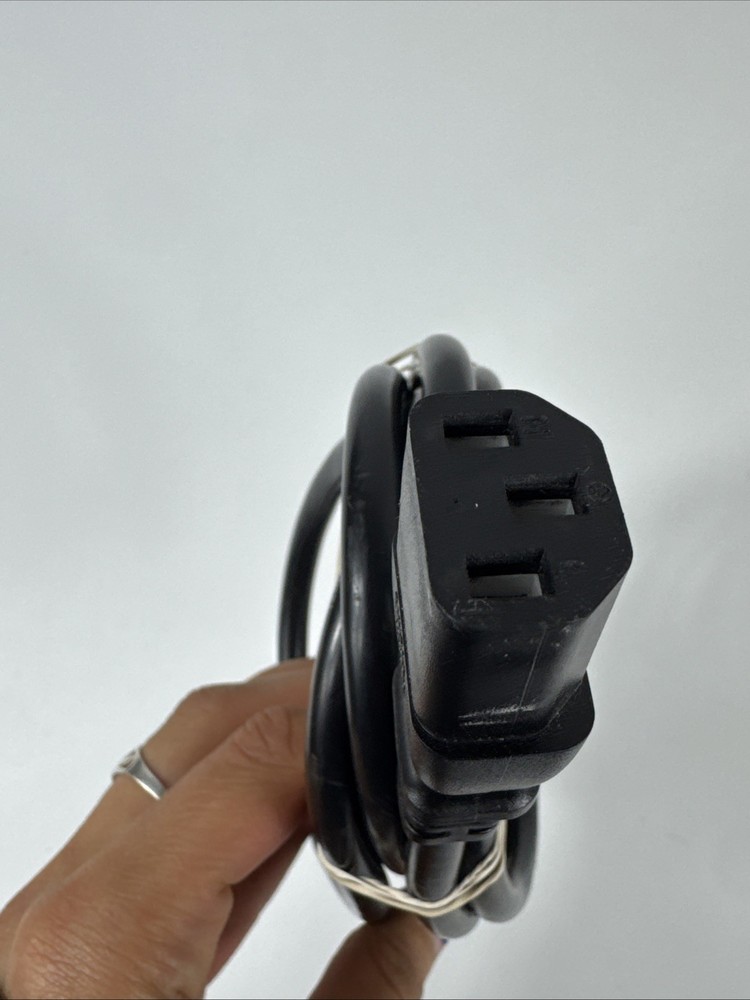 Behringer Reference Amplifier Model A500 Working Used