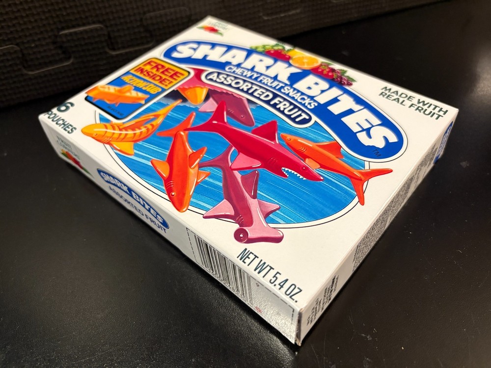 Shark Bites fruit snacks - Empty custom design display box