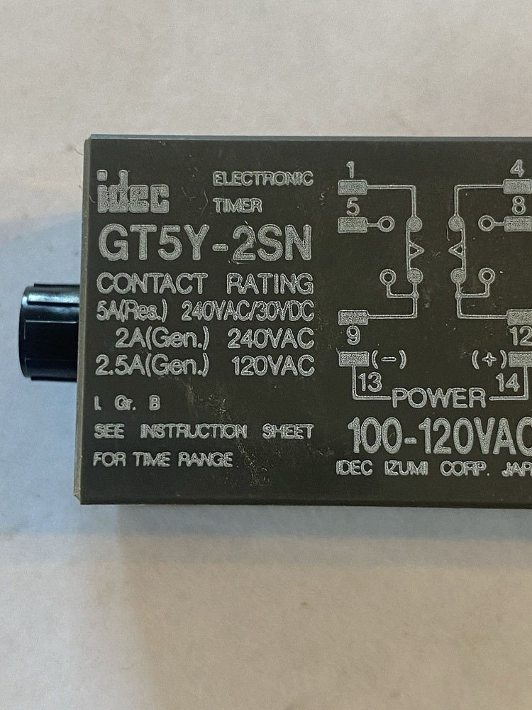 Idec GT5Y-2SN Electronic Timer Relay