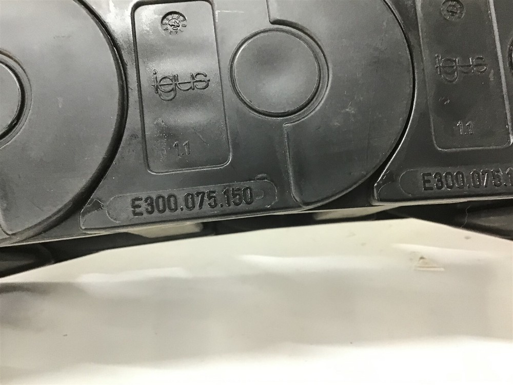 Igus E300.075.150 Cable Chain 1' L