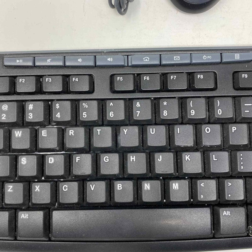 Logitech Wireless Keyboard K270 & Wired Mouse M100