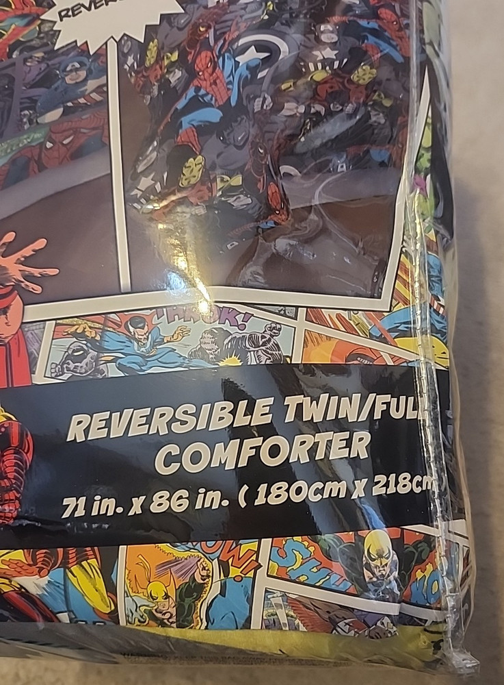 Marvel Comics Reversible Twin/Full Comforter 71” X 86” new in package