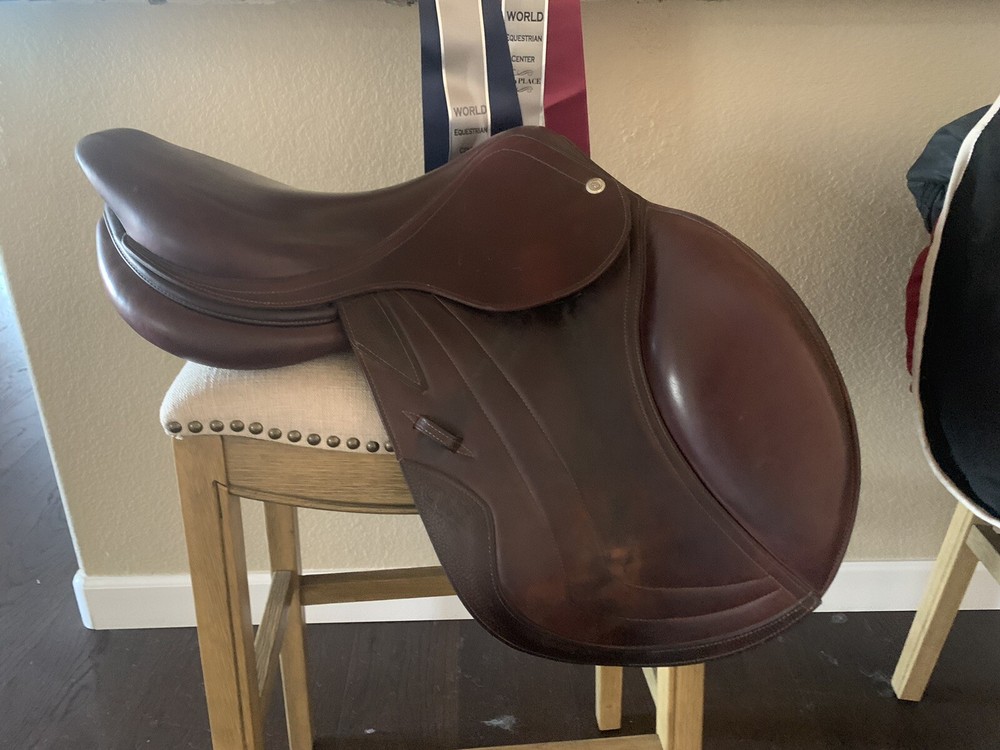 2018 CWD Saddle 17.5 - 3L flaps SE01