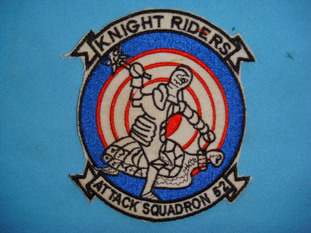 VIETNAM WAR PATCH, US NAVY ATTACK SQUADRON 52 "KNIGHT RIDERS"