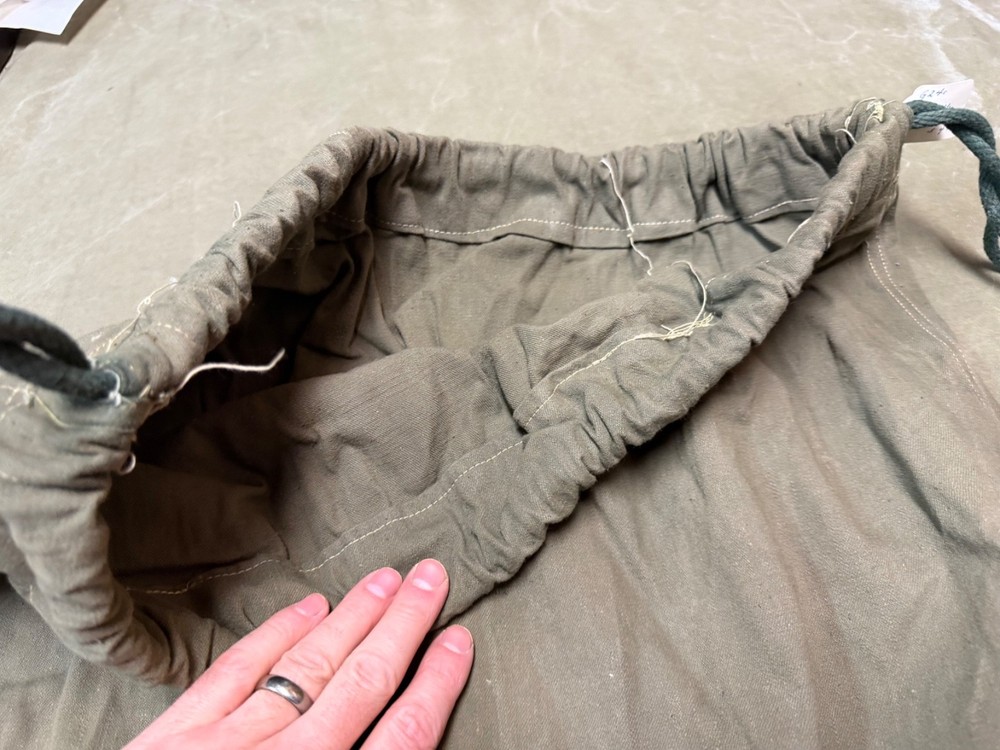 ORIGINAL WWII US ARMY INFANTRY BARRACKS LAUNDRY CARRY BAG-OD#7 GREEN