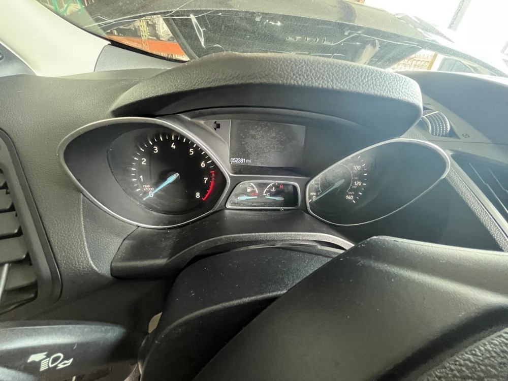 ESCAPE 2019 Glove Box 67180