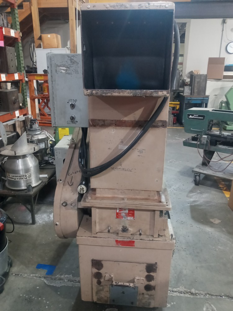 Nelmor 2RG11 Grinder / Granulator Plastic Processing Used, Works but Need Pulley