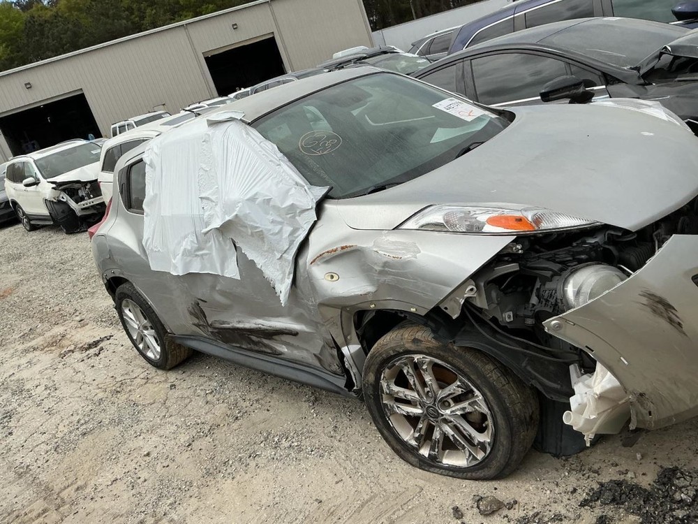 JUKE 2011 Glove Box 5021228