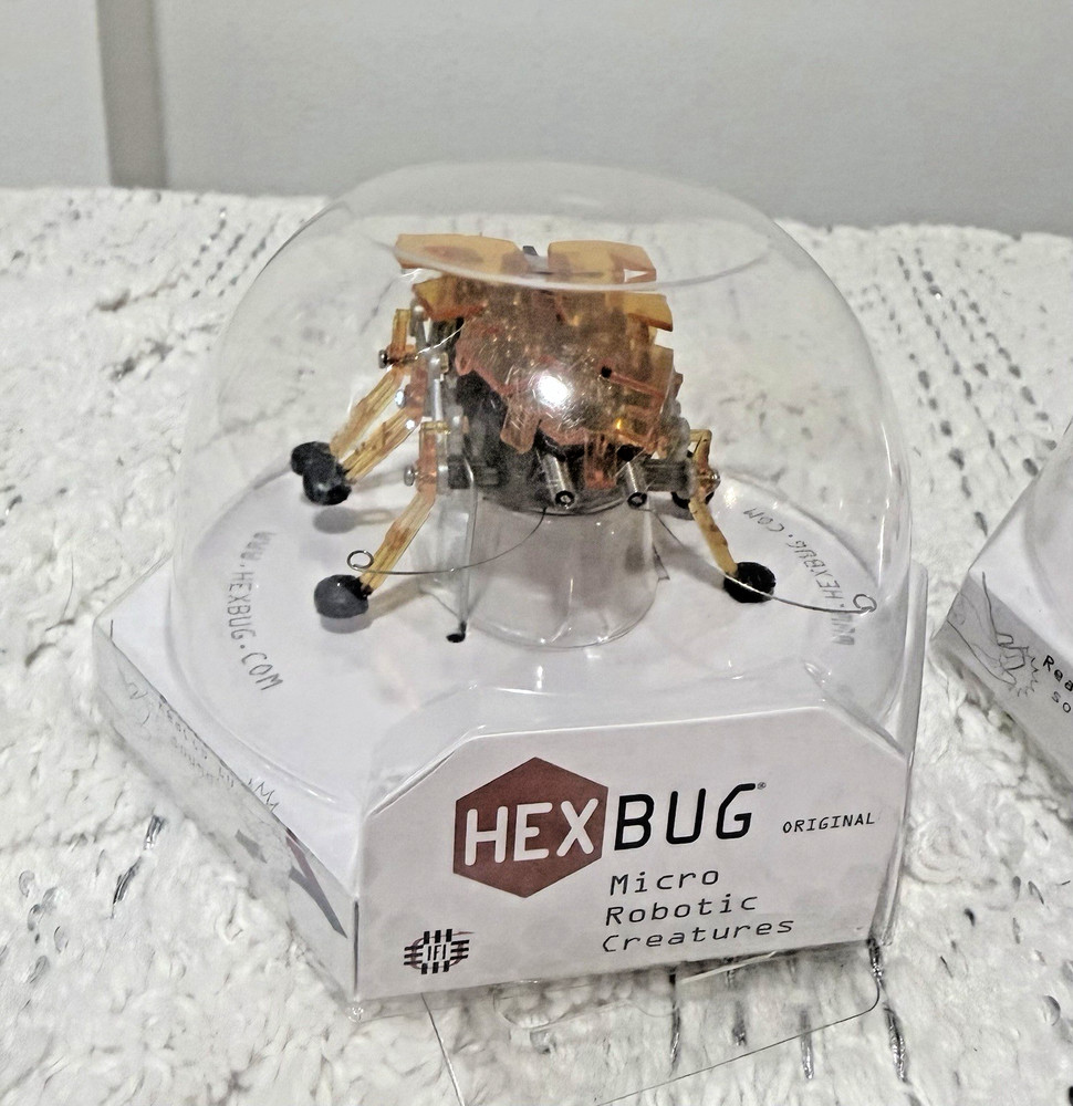 2 Hexbug Micro Robotic