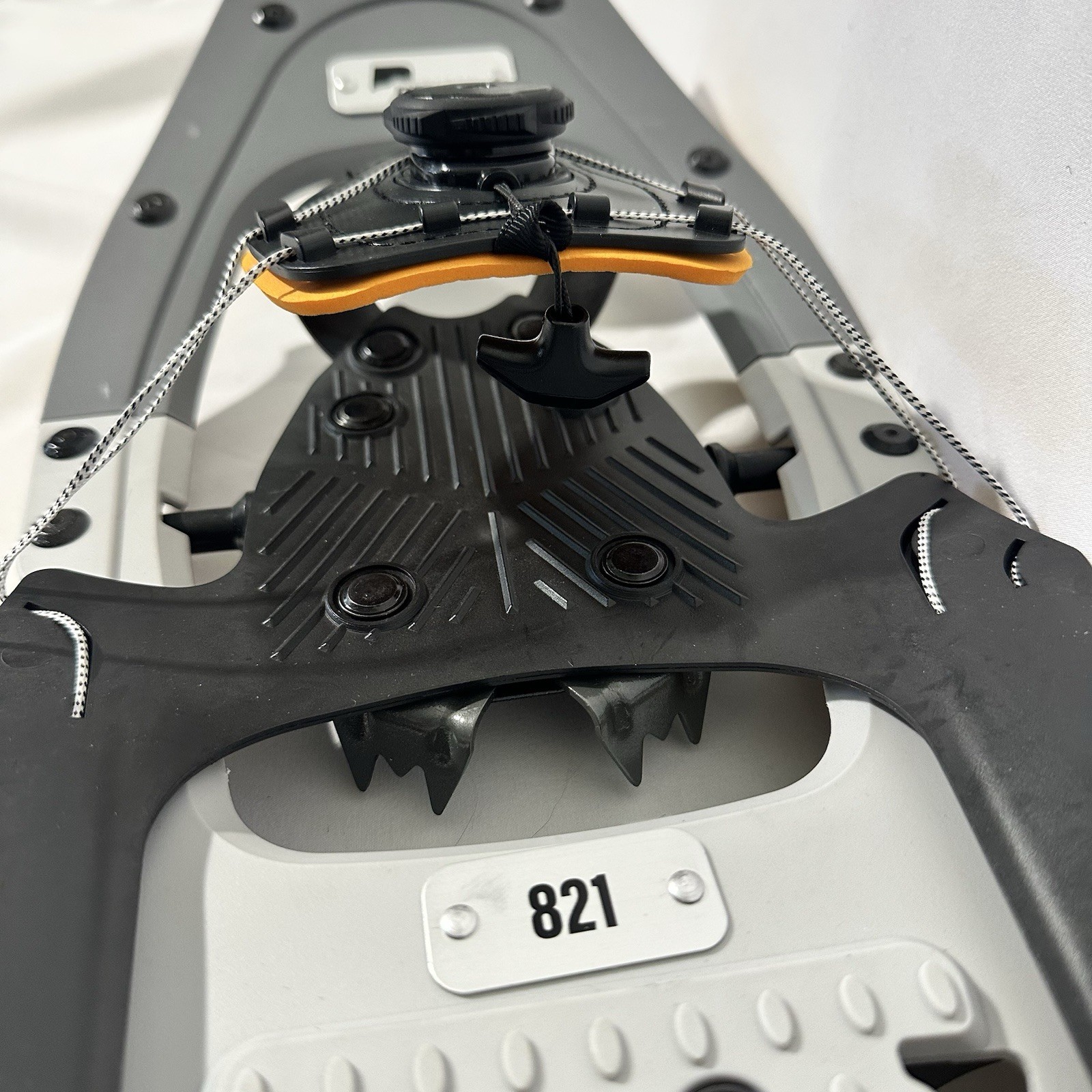 Snowshoes for Walking on Snow – Denali Sawtooth Spin 8x21 Winter Use