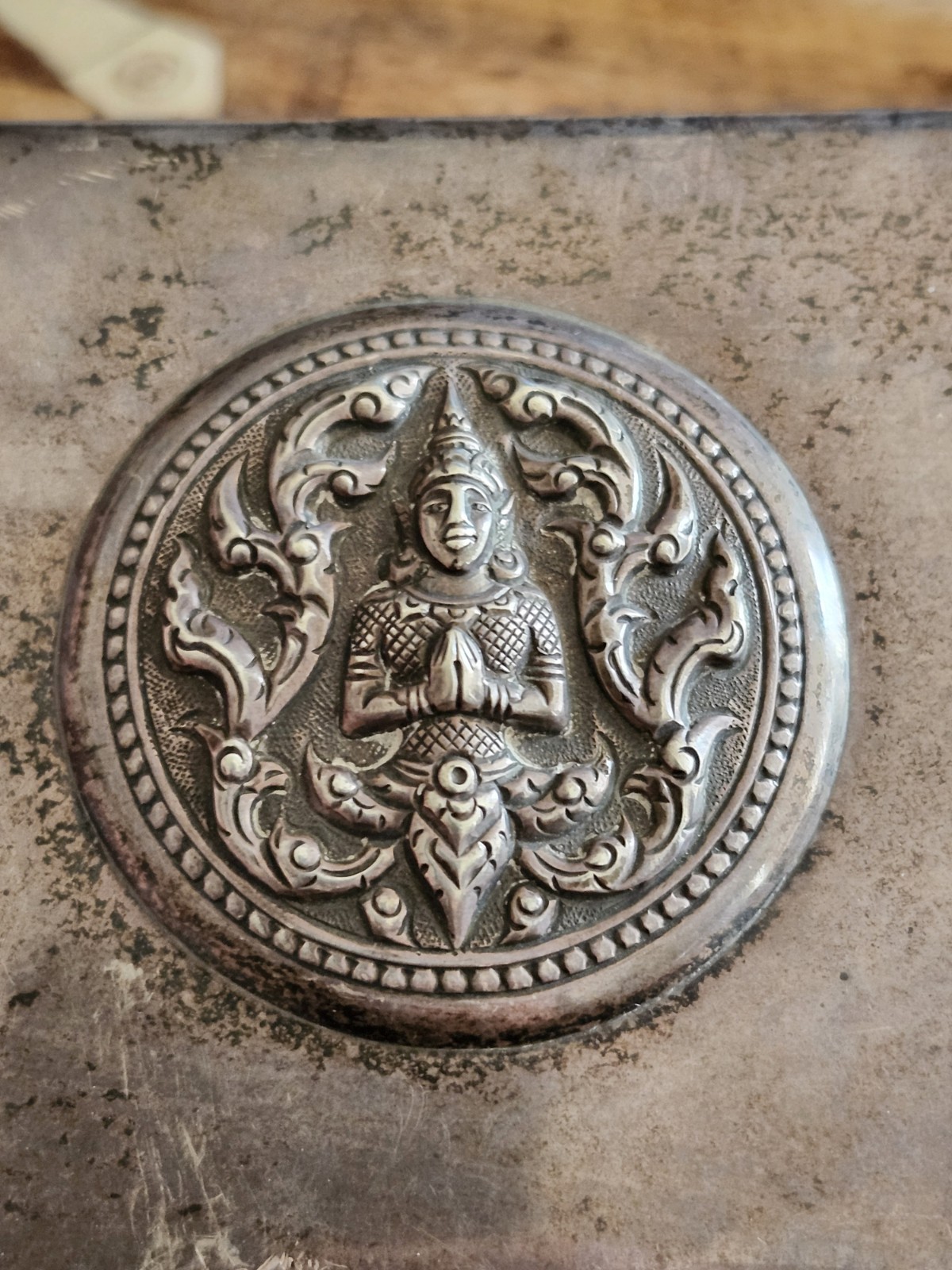 Vintage Sterling Silver Repousse Deity Box Thainakon Thailand Burl Lined 418g