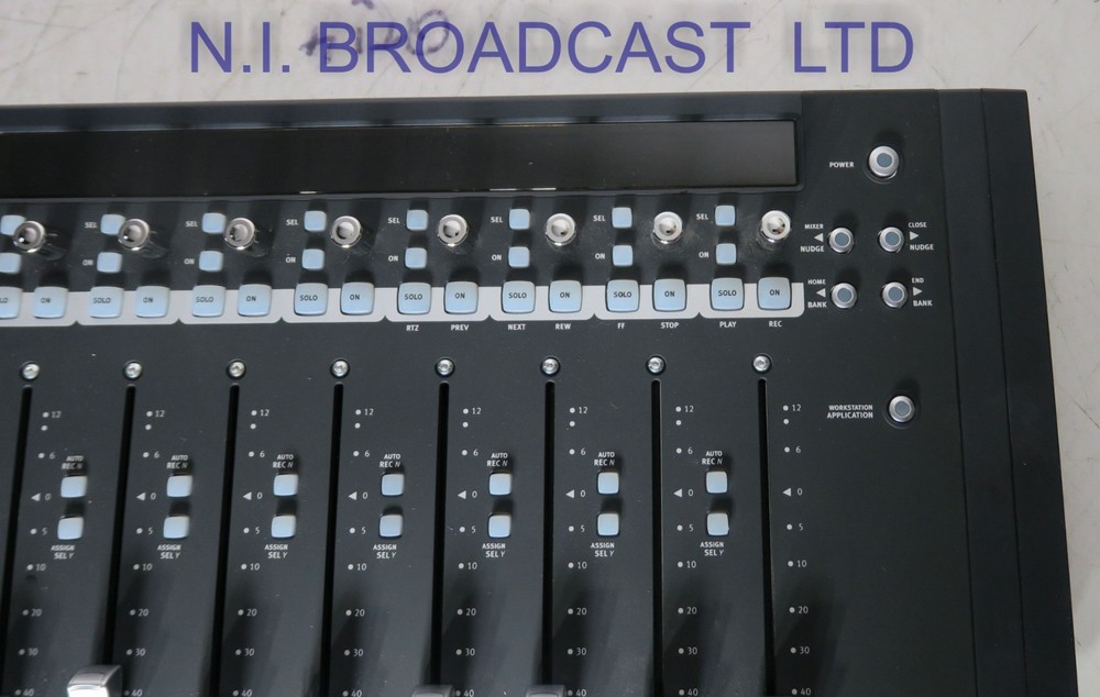 Avid Artist mix  audio panel