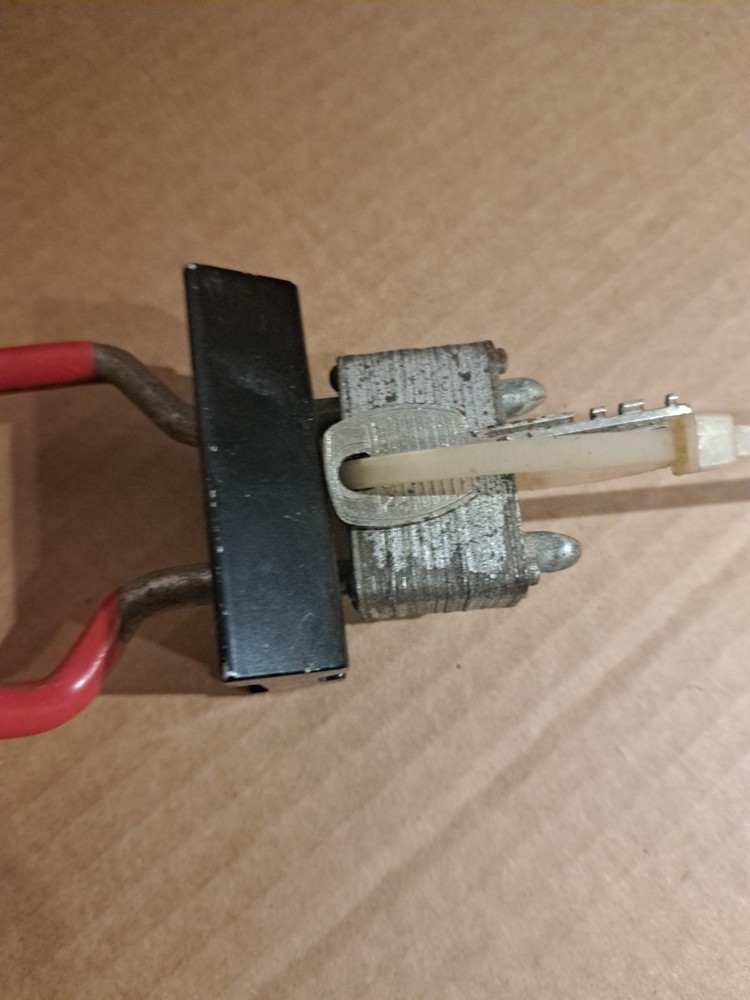 ATV, JETSKI, SNOWMOBILE THROTTLE LOCK