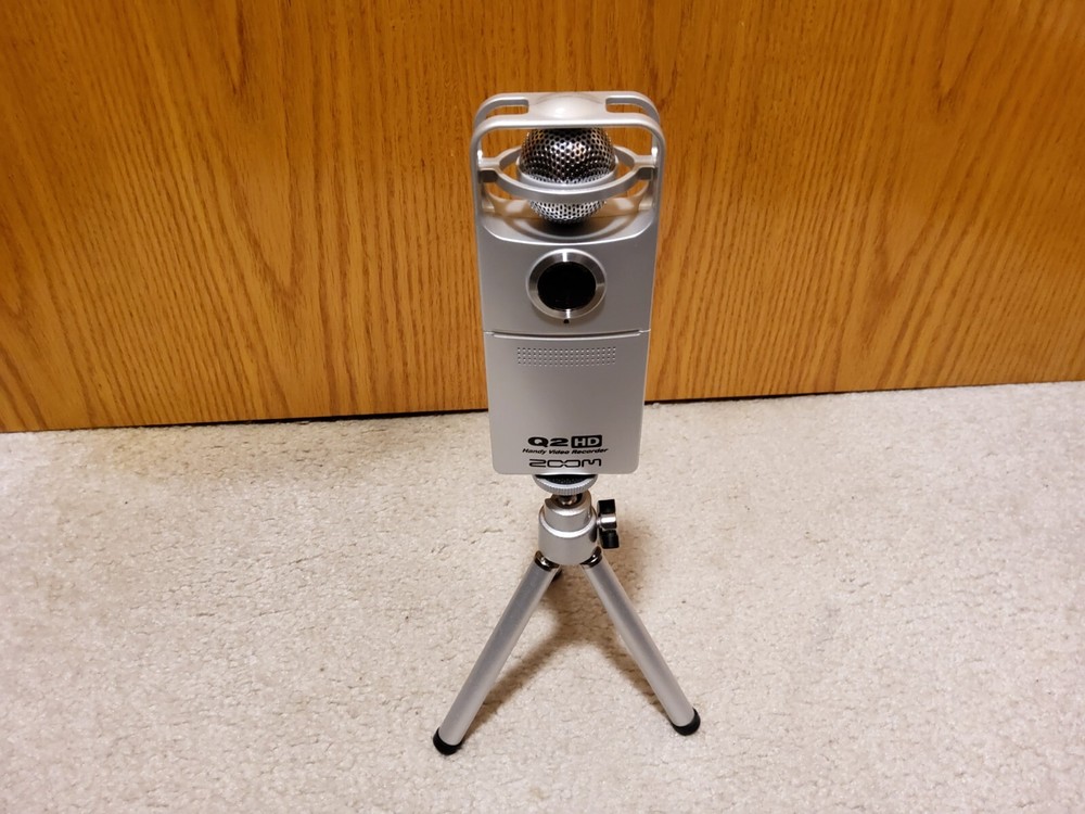 Zoom Q2HD Video Recorder Bundle with Complete Accessory Pack Tested