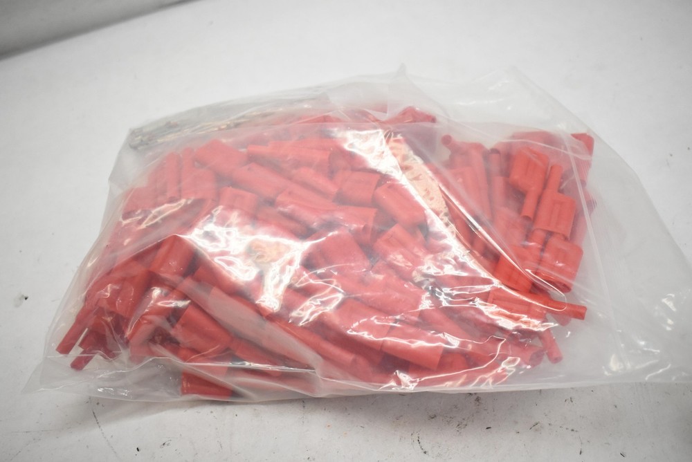Fluke 2067939 Stackable Plug Red Electrical Connector Bulk Lot New Plugs Tools