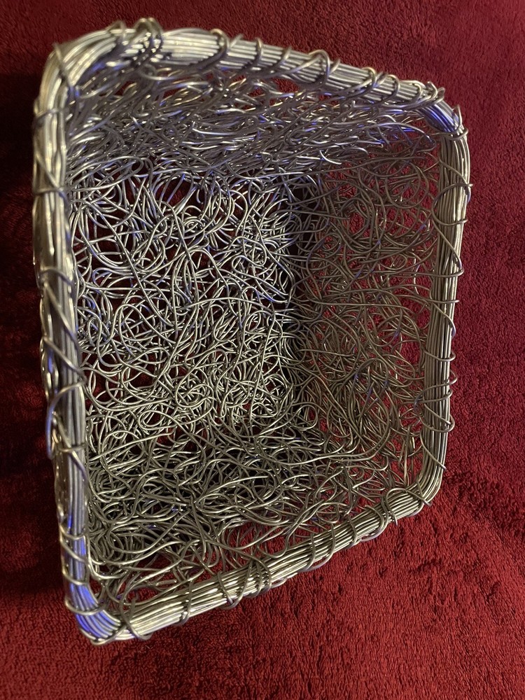 UNIQUE TWISTED METAL SILVER WIRE 8" BOHO STYLE BREAD / FRUIT BASKET