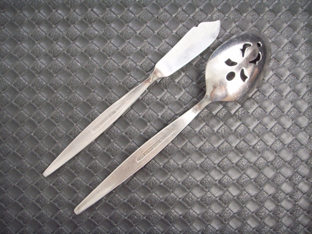 Everbrite Deluxe Stainless Serving Spoon + Butter Knife Flatware Replacement