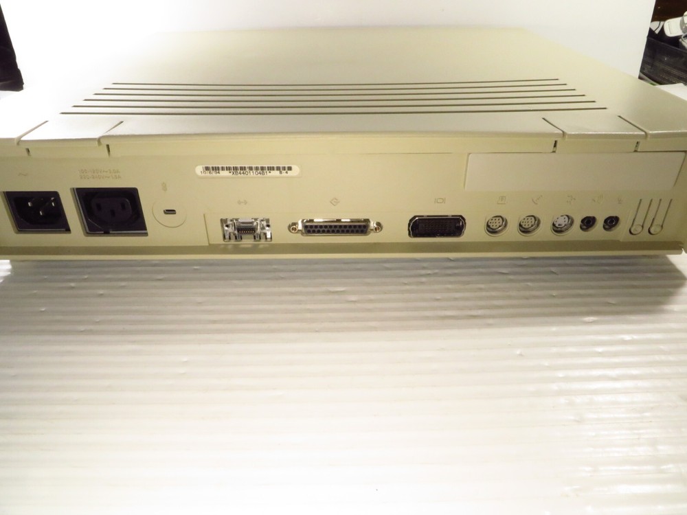 Vtg Apple Macintosh Performa 6110CD Power PC Computer M1596, Untested, As Is