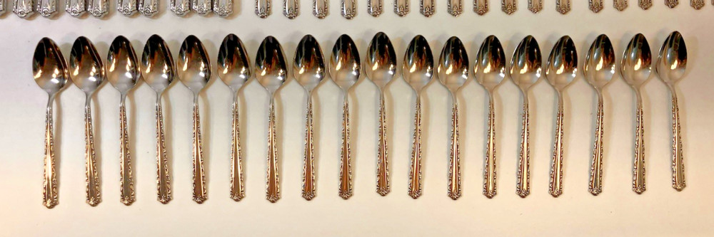 Lot Oneida Cherie Stainless Flatware