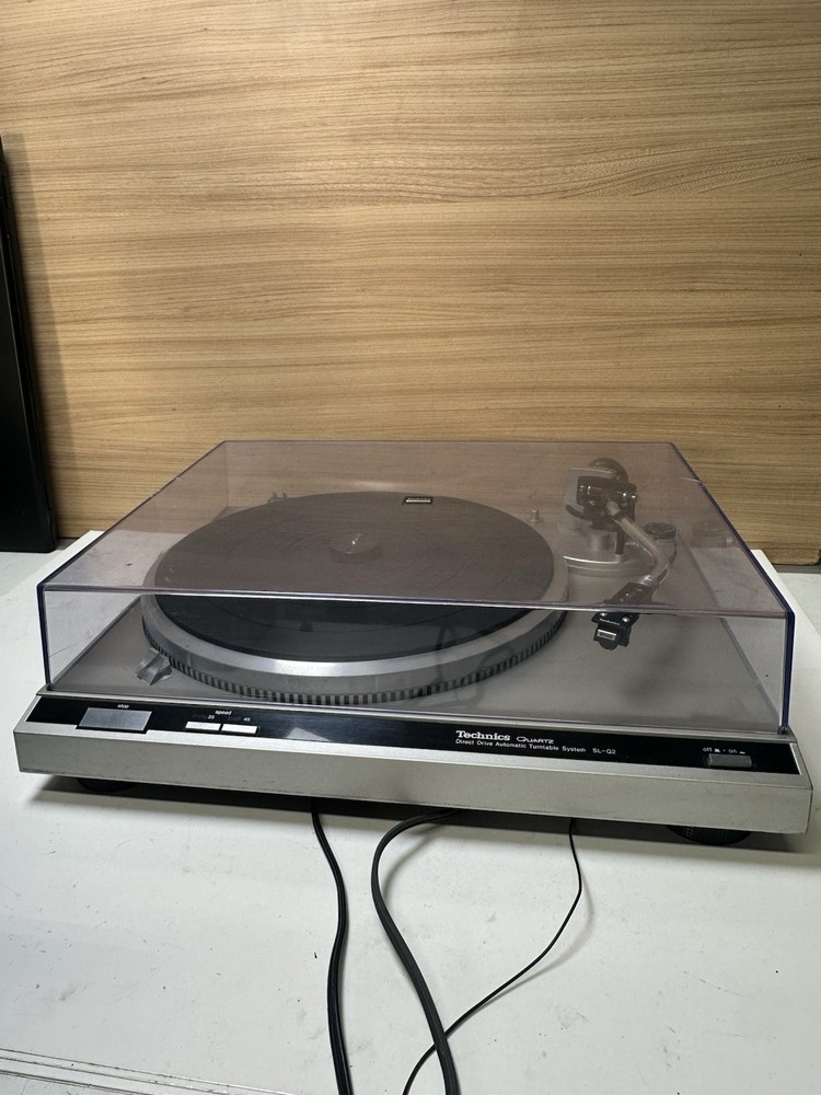Technics SL-Q2 Direct Drive Turntable (no Needle Please Read)