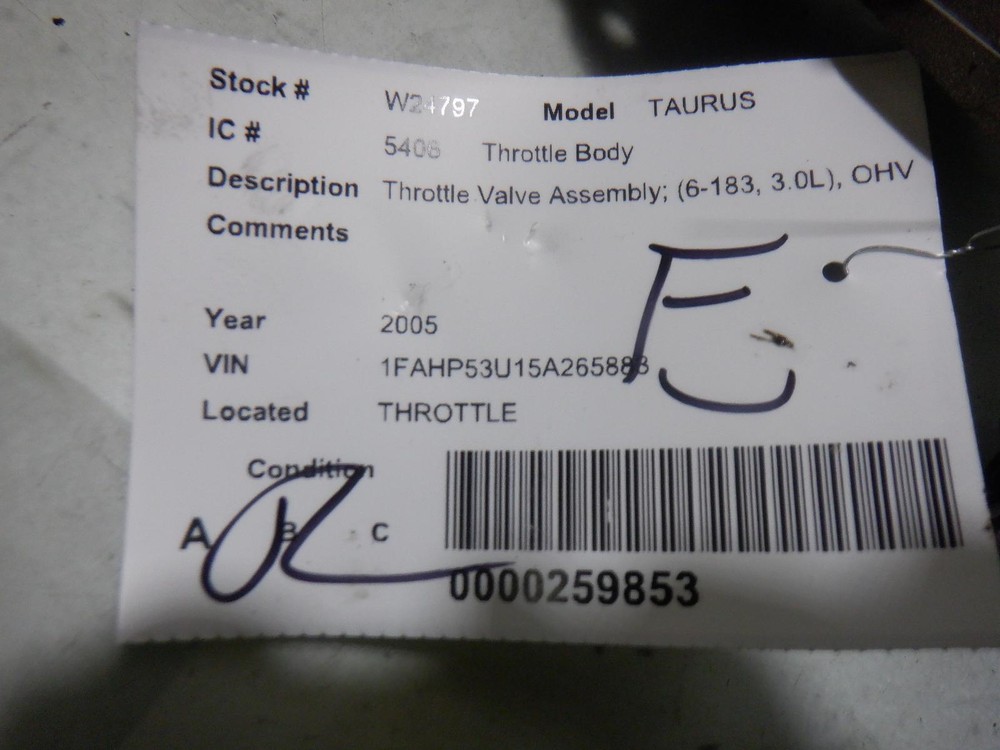 05 FORD TAURUS Throttle Body