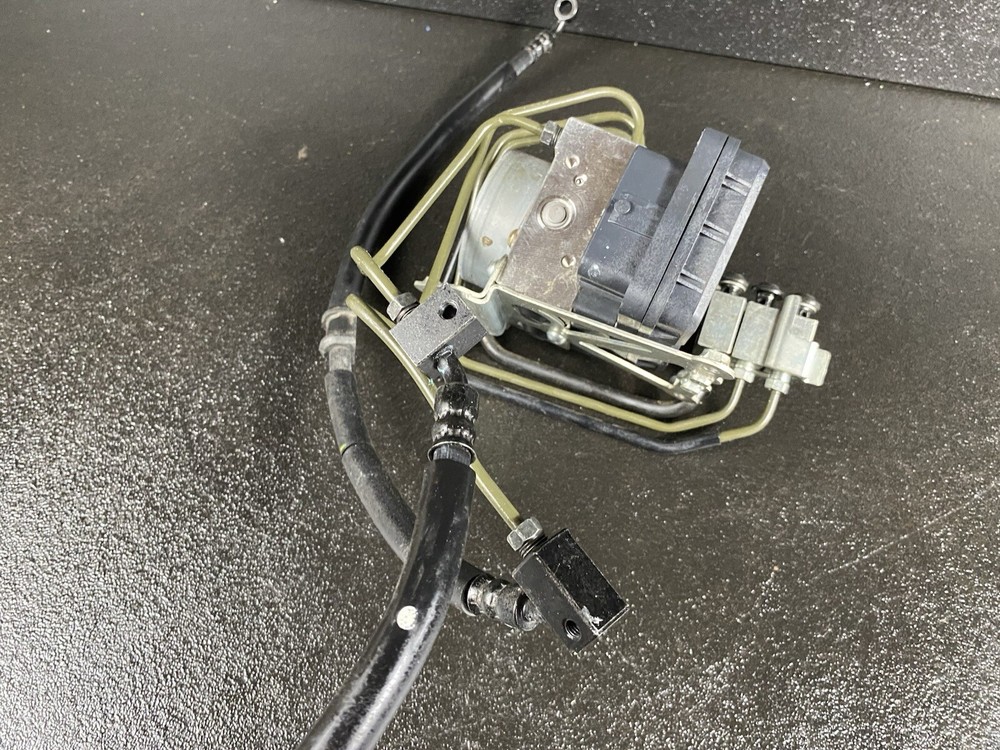 ♻️ 2018 Yamaha Niken ABS Pump Controller ♻️