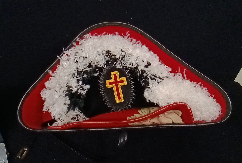 Masonic Knights Templar Black Feather Hat - Size 7 3/4 With Carry Case