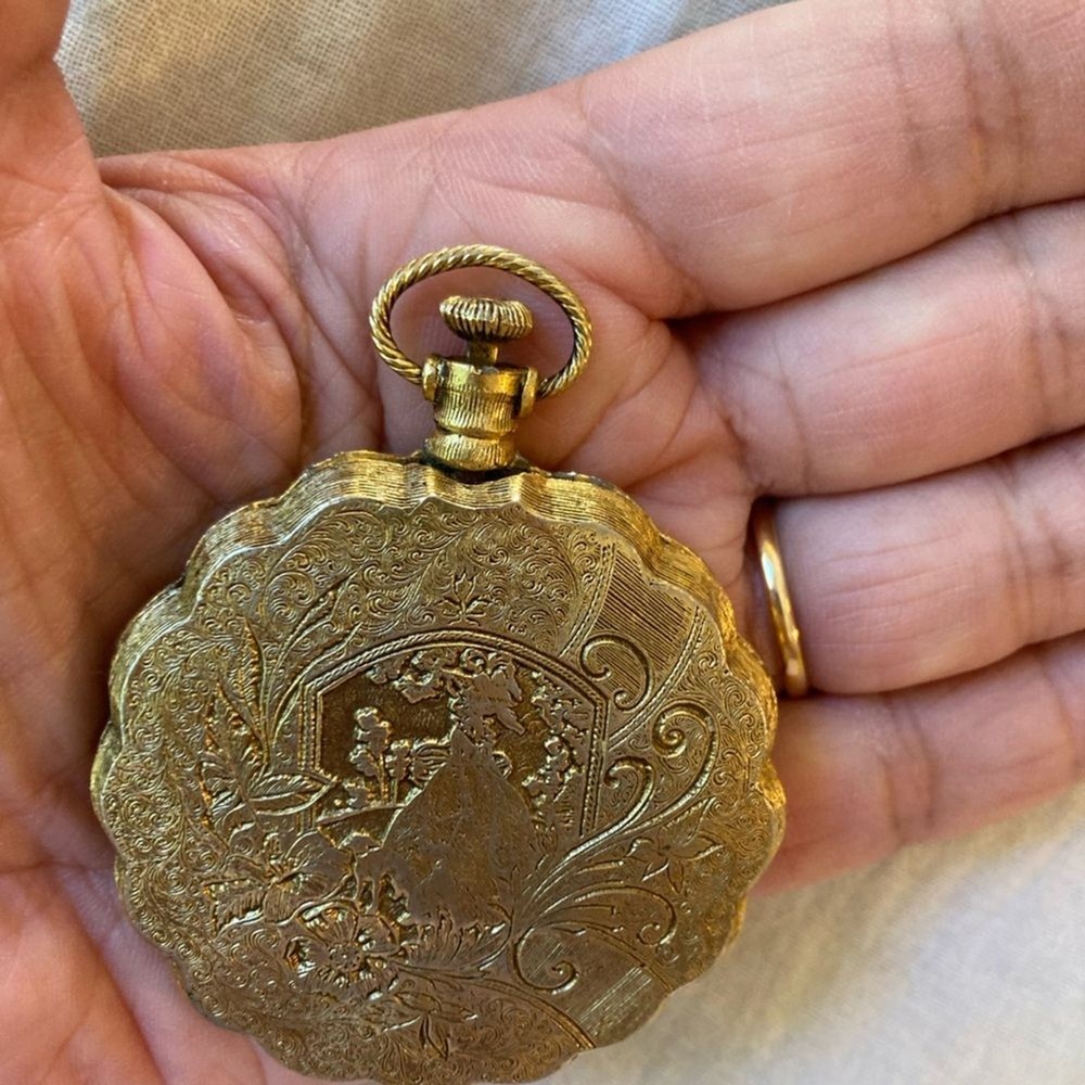 Vintage Compact Powder Old Etched