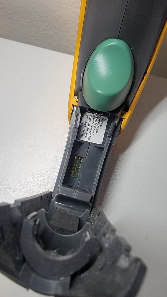 FLUKE 568 IR THERMOMETER HANDHELD