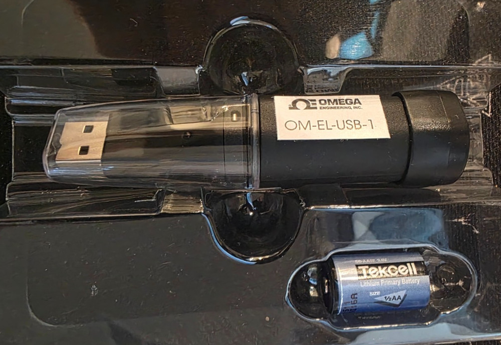 Omega OM-EL-USB-1 Temperature Data Logger Kit with Battery NEW