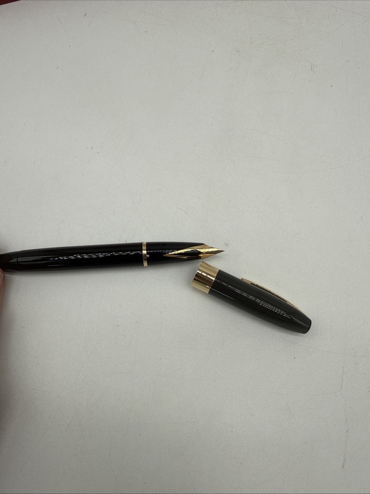 Sheaffer Legacy Fountain Pen NIB Marked 18K 750 With Casr Cartridges and Papers