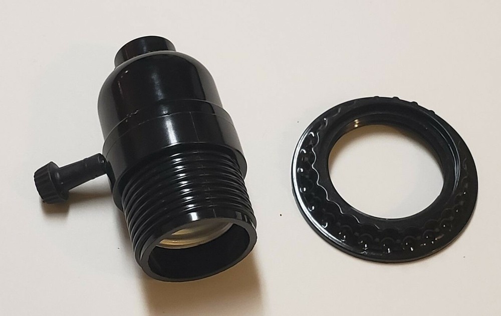 BLACK PLASTIC ON/OFF TURN KNOB THREADED LAMP SOCKET WITH RING E26 NEW 47684JB