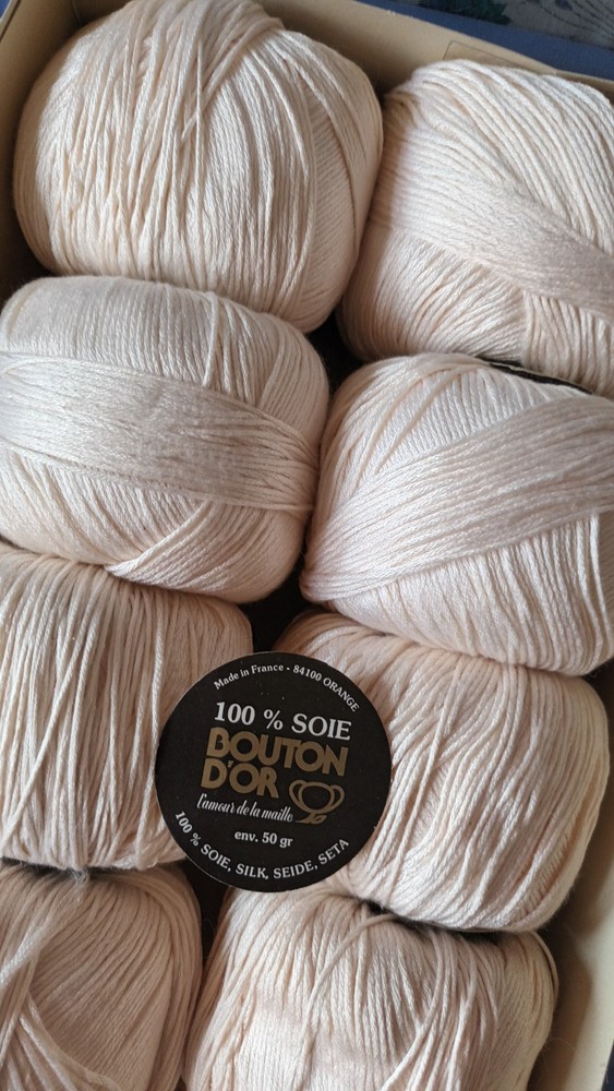 Silk 100% Gold Button, 513gr.
