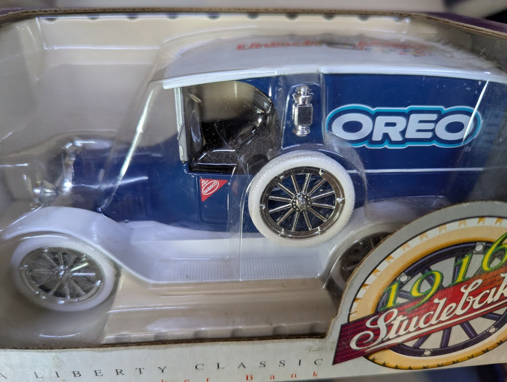 1916 Studebaker Oreo Model 1:25 Scale