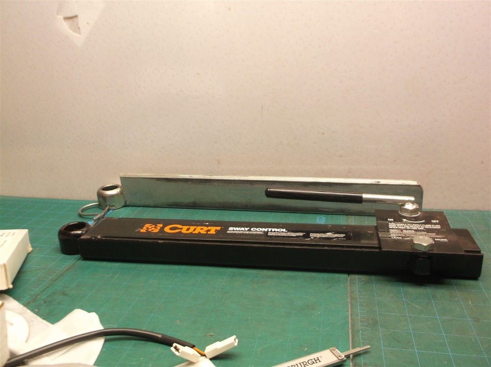 2 CURT Trailer Anti-Sway Bars