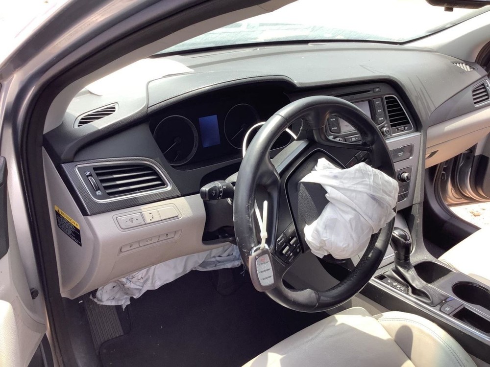 SONATA 2015 Glove Box 4721044