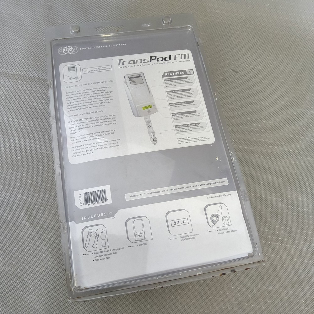 DLO TransPod FM iPod Transmitter & Docking Station