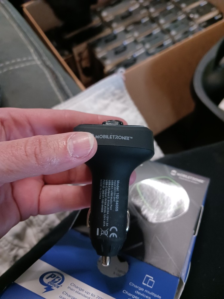 Mobiletronix Wireless FM Transmitter & Car Charger. Bluetooth. New, Open Box