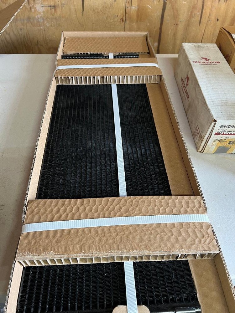 FREIGHTLINER PTAC6200 AC condensor