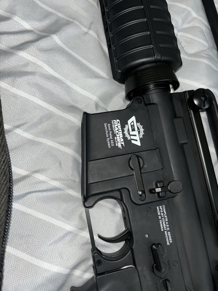 Airsoft rifle AEG