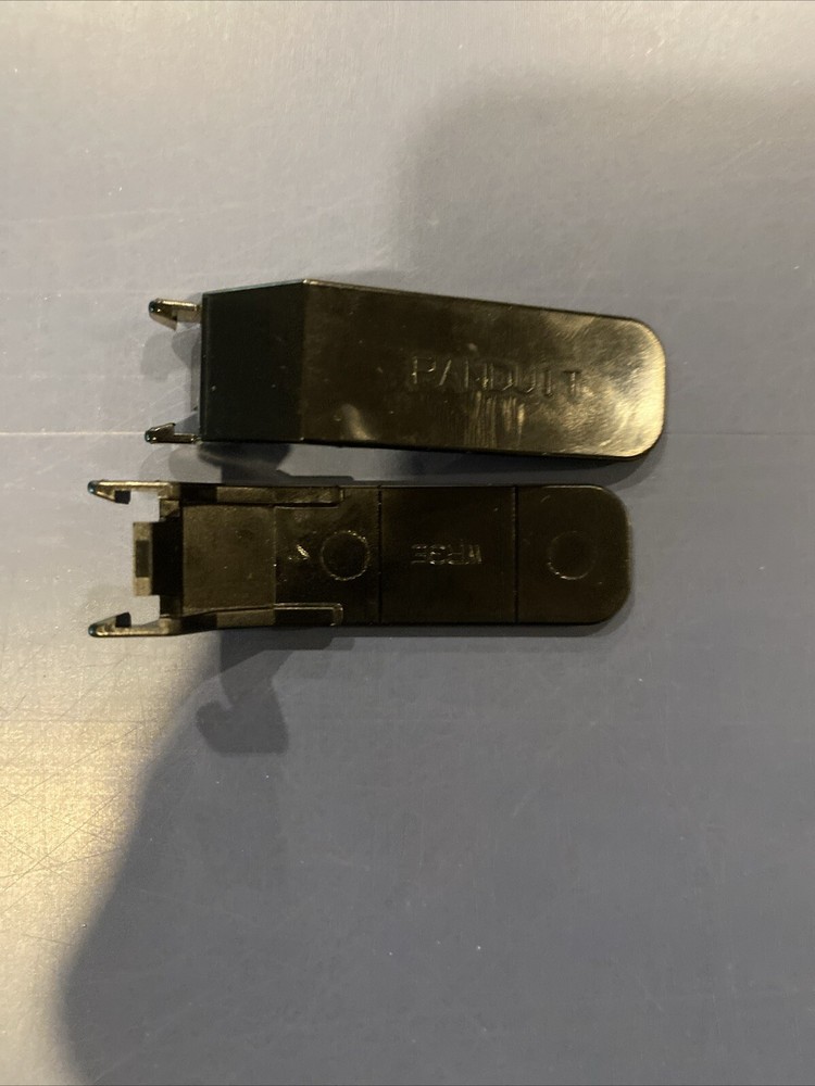Black Panduit Cable Manager Finger Snap on Wire Retainer WR3E 2pk