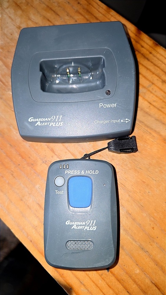 LogicMark Guardian Alert 911 PLUS Wireless Panic Button System Pendant