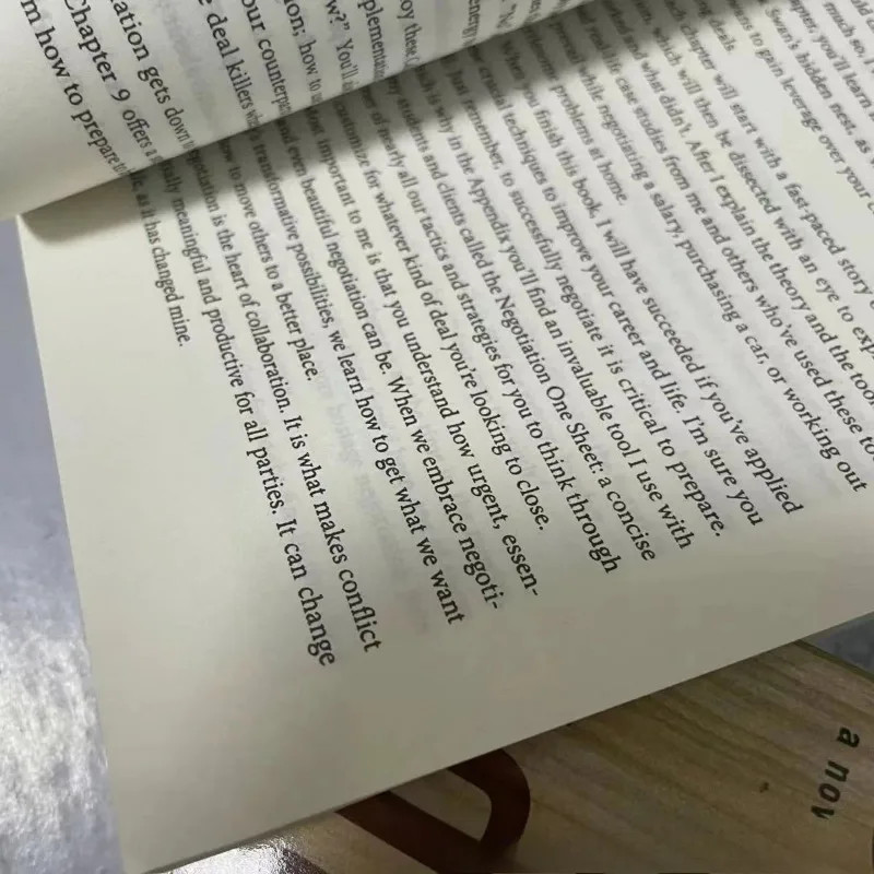 Never Split The Difference By Chris Voss Books In English Delivery in 15-20 Days