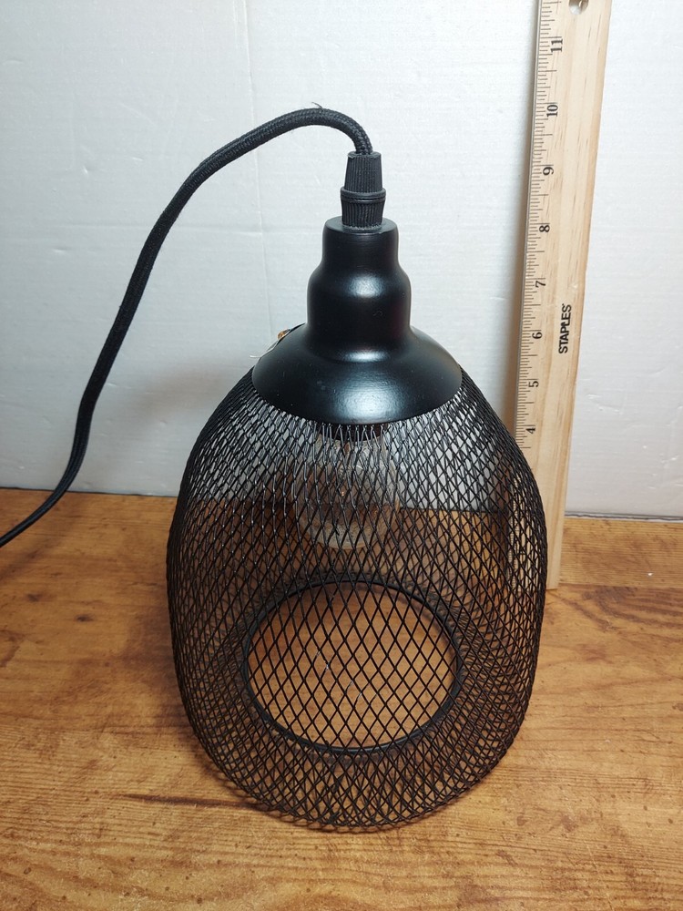 Wire Mesh Wrought Iron Hollow Hanging Light