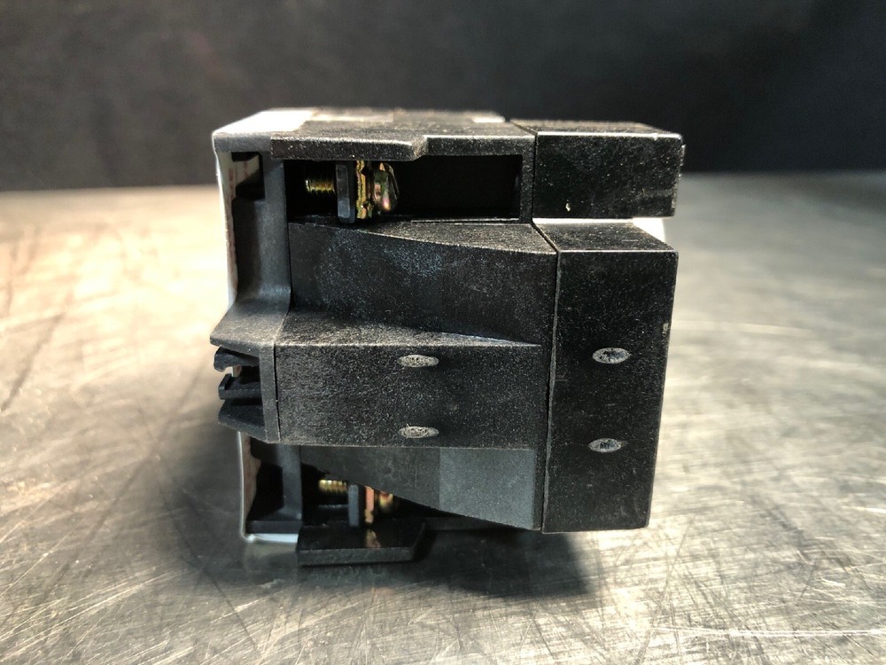NEW SQUARE D CLASS 8501 TYPE XTE2 TIMING RELAY ATTACHMENT
