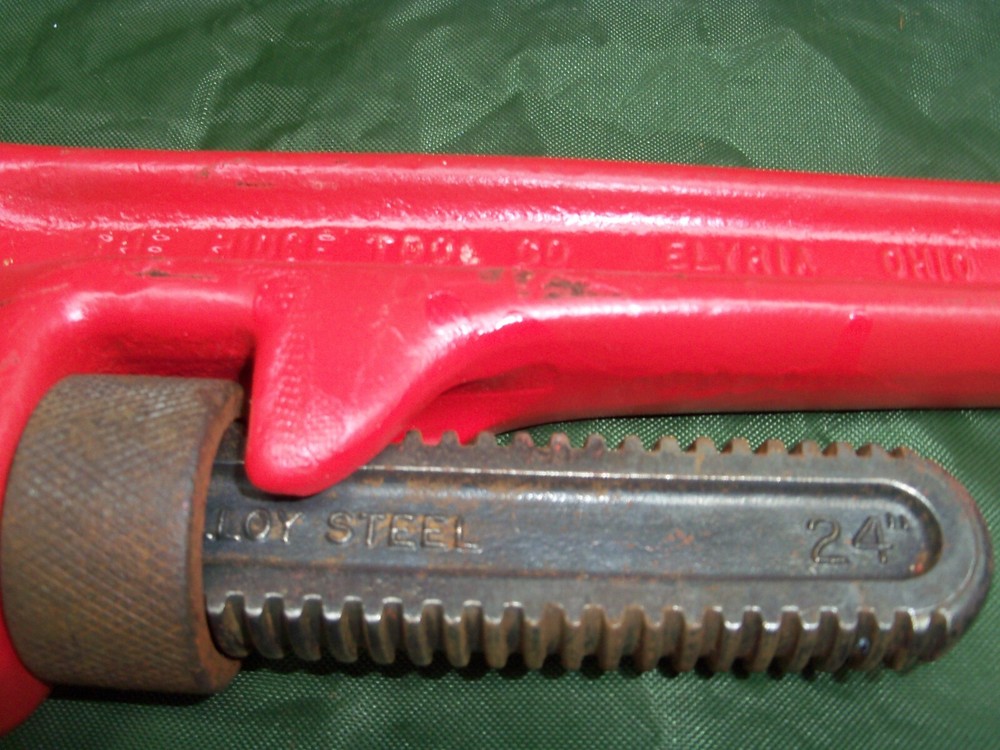 RIDGID 24" HEAVY DUTY PIPE WRENCH